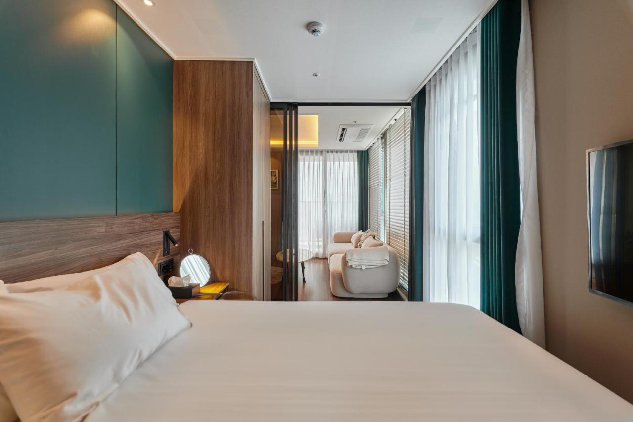 Sienna Ambassador Residence Busan Exterior foto